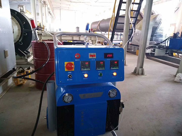 广东聚脲喷涂机 除盐水箱聚脲防腐 Q5200型 18KW 保温管延长至120米(图2) JNJX-Q5200广东型聚脲喷涂机防腐喷涂施工